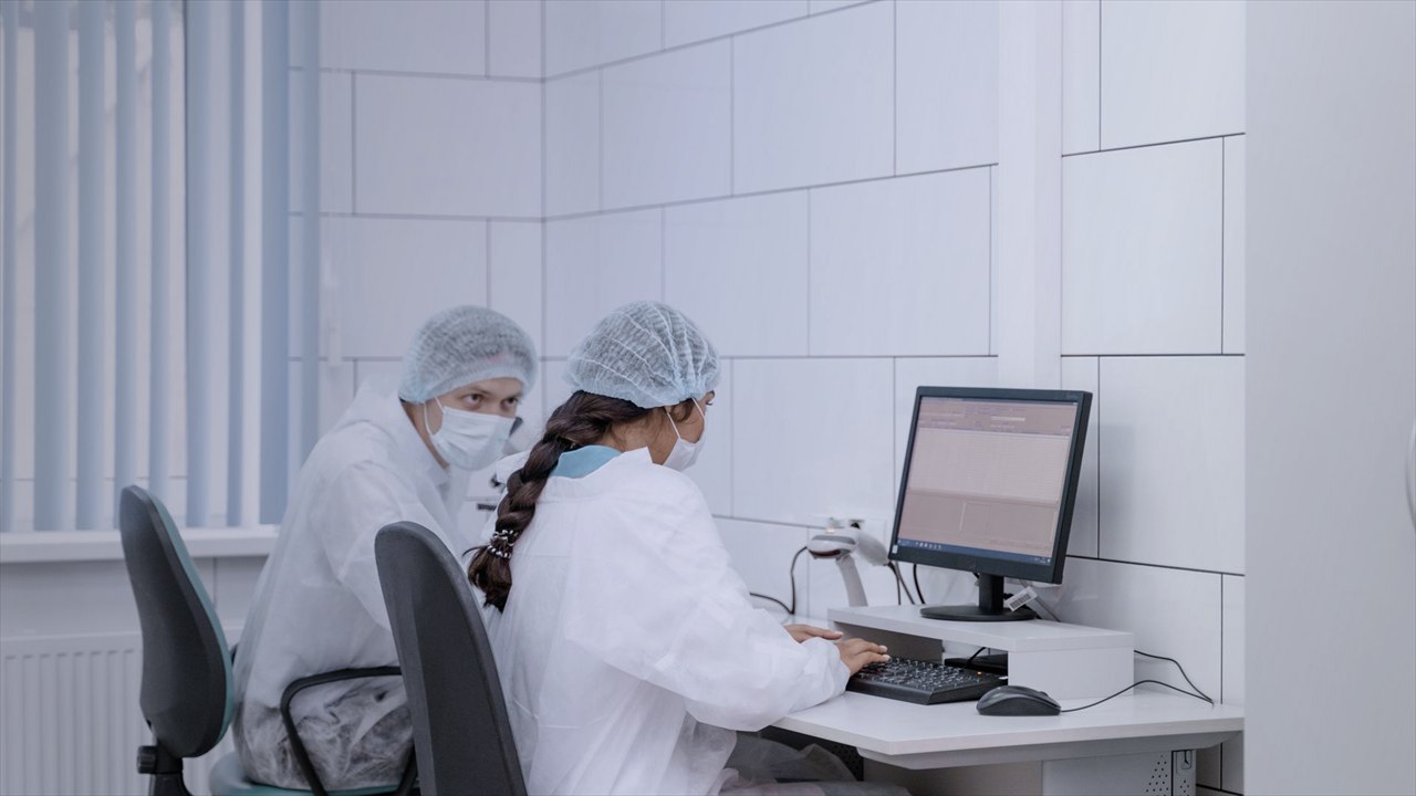 Sistema HIS obsoleto: señales para evaluar el reemplazo del software hospitalario